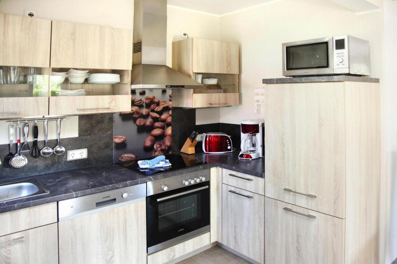 Ferienhaus Adler In Миров Екстериор снимка